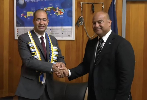Presidente de Nauru recibe credenciales del nuevo embajador de Cuba